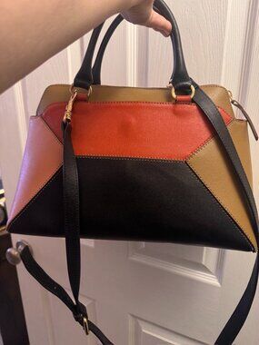 Women IACUCCI saffiano leather color block gorgeous satchel